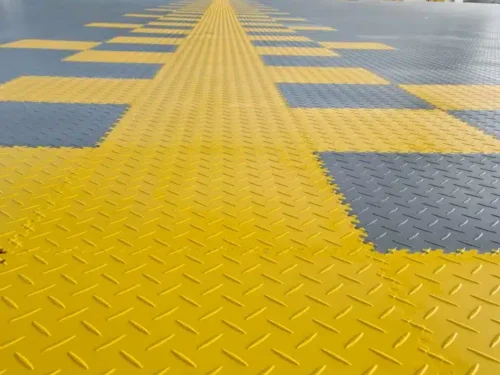 Forte Podovi Za Skladista postavljeni na podu u kombinaciji dve boje