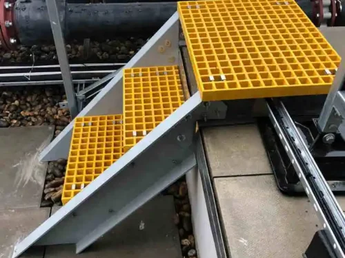 Protivklizna rešetkasta Grip gazišta M1200 sa antikliznim slojem za industrijske platforme i stepenice