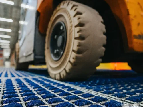 Modularne podloge za viljuskare za čišćenje točkova